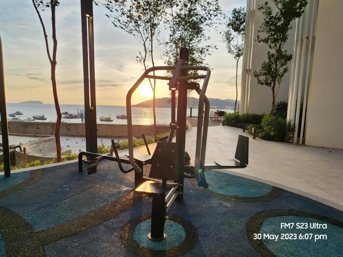 Seaview Luxury Suites At The Shore Kota Kinabalu Bagian luar foto