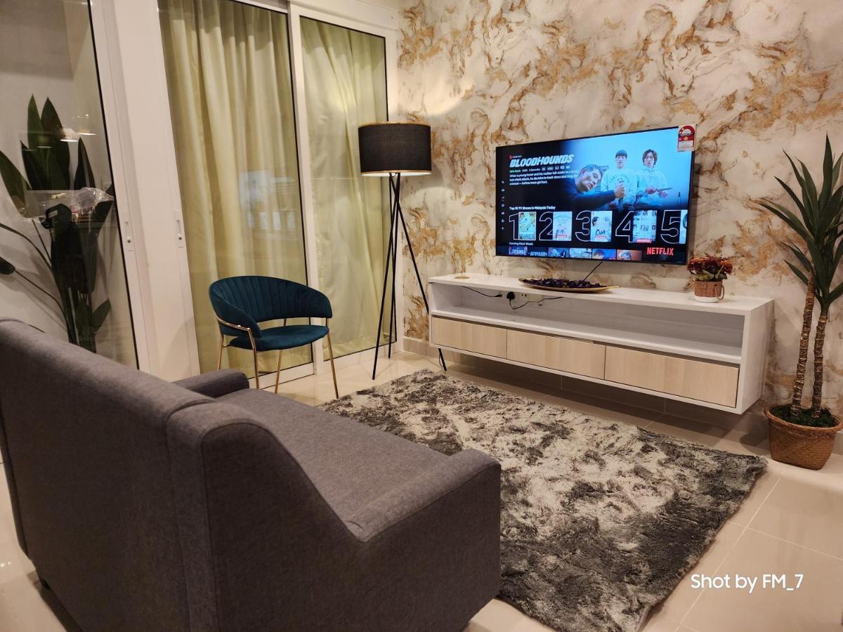 Seaview Luxury Suites At The Shore Kota Kinabalu Bagian luar foto