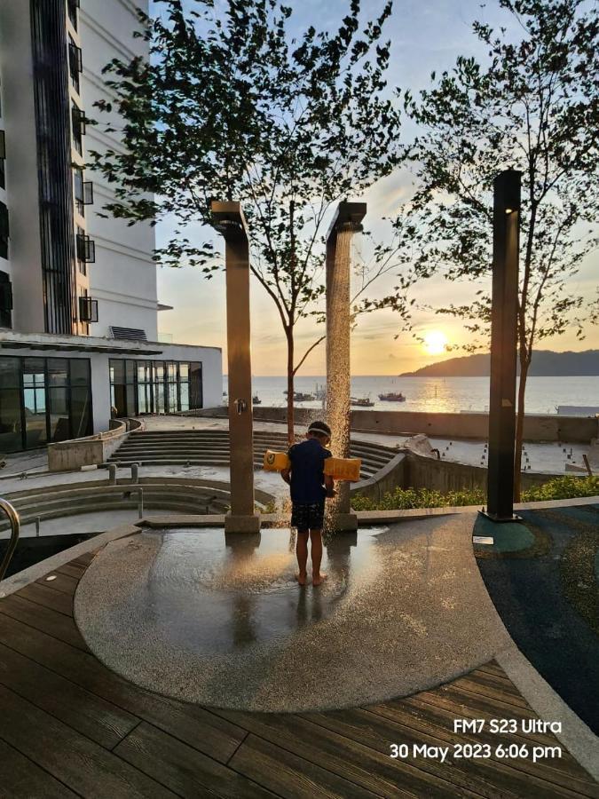 Seaview Luxury Suites At The Shore Kota Kinabalu Bagian luar foto